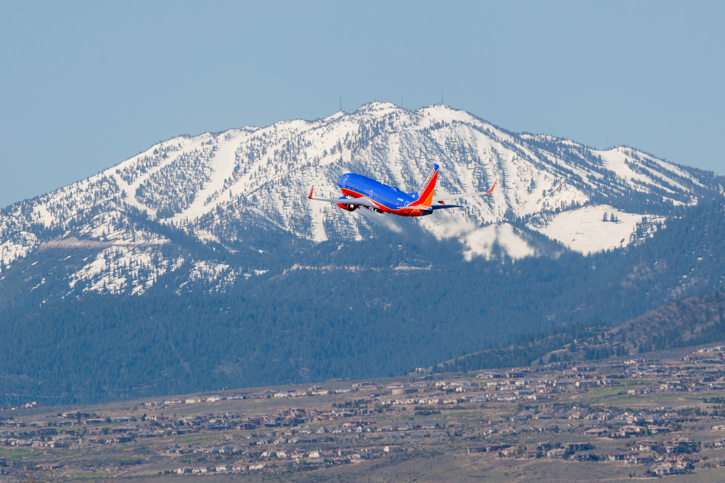 airplane leaving rno airport
